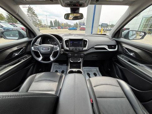 Used 2024 GMC Terrain SLT w/ Infotainment Package II AWD/4WD image 21