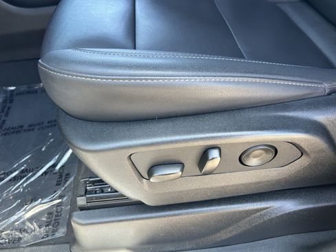 Used 2025 Chevrolet Tahoe Z71 AWD/4WD image 29