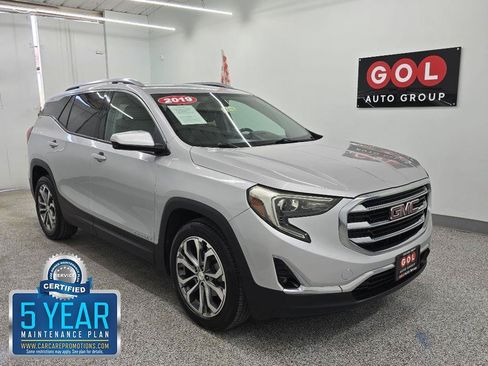 Used 2019 GMC Terrain SLT FWD image 1