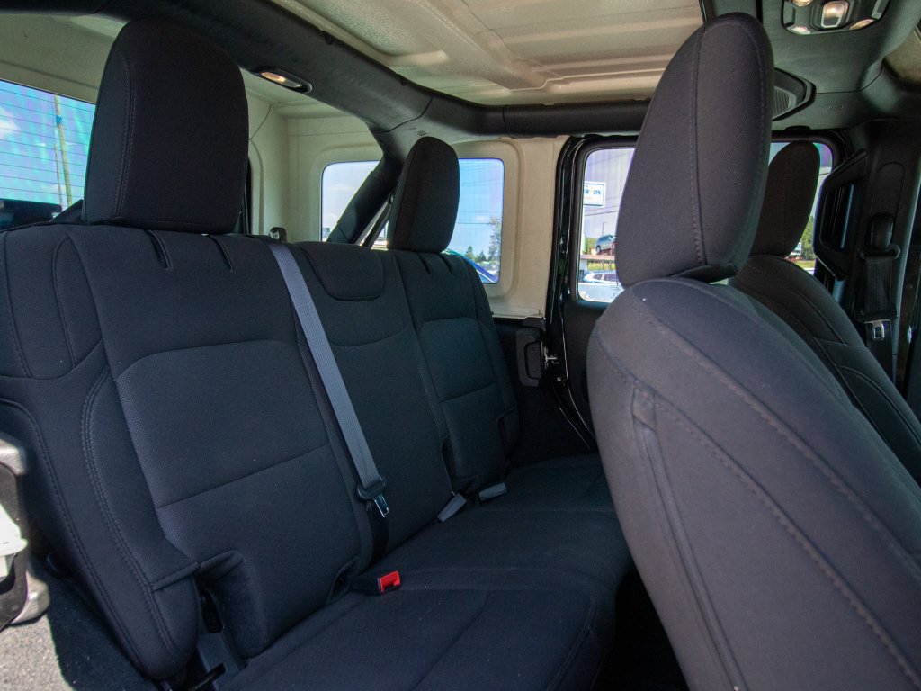 Used 2023 Jeep Wrangler Unlimited Sport AWD/4WD image 18