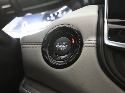 Used 2022 Jeep Compass Limited AWD/4WD image 32