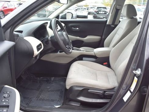 Used 2023 Honda HR-V LX image 16