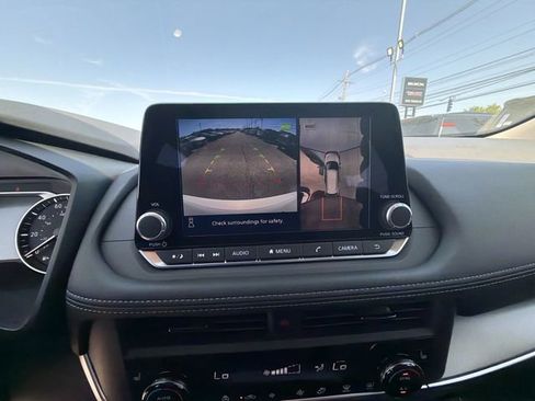 New 2026 Nissan Rogue SV AWD/4WD image 17