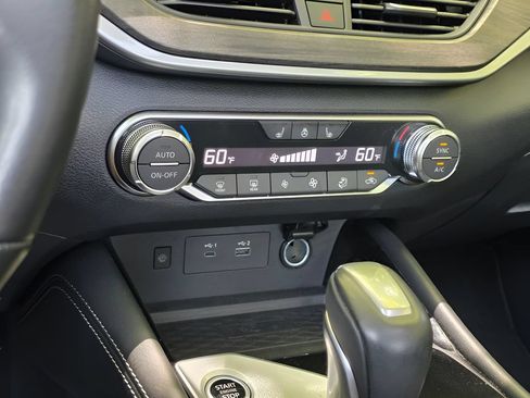 Used 2025 Nissan Altima 2.5 SL AWD/4WD image 25