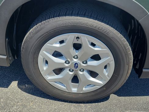 Certified 2024 Subaru Forester AWD/4WD image 8