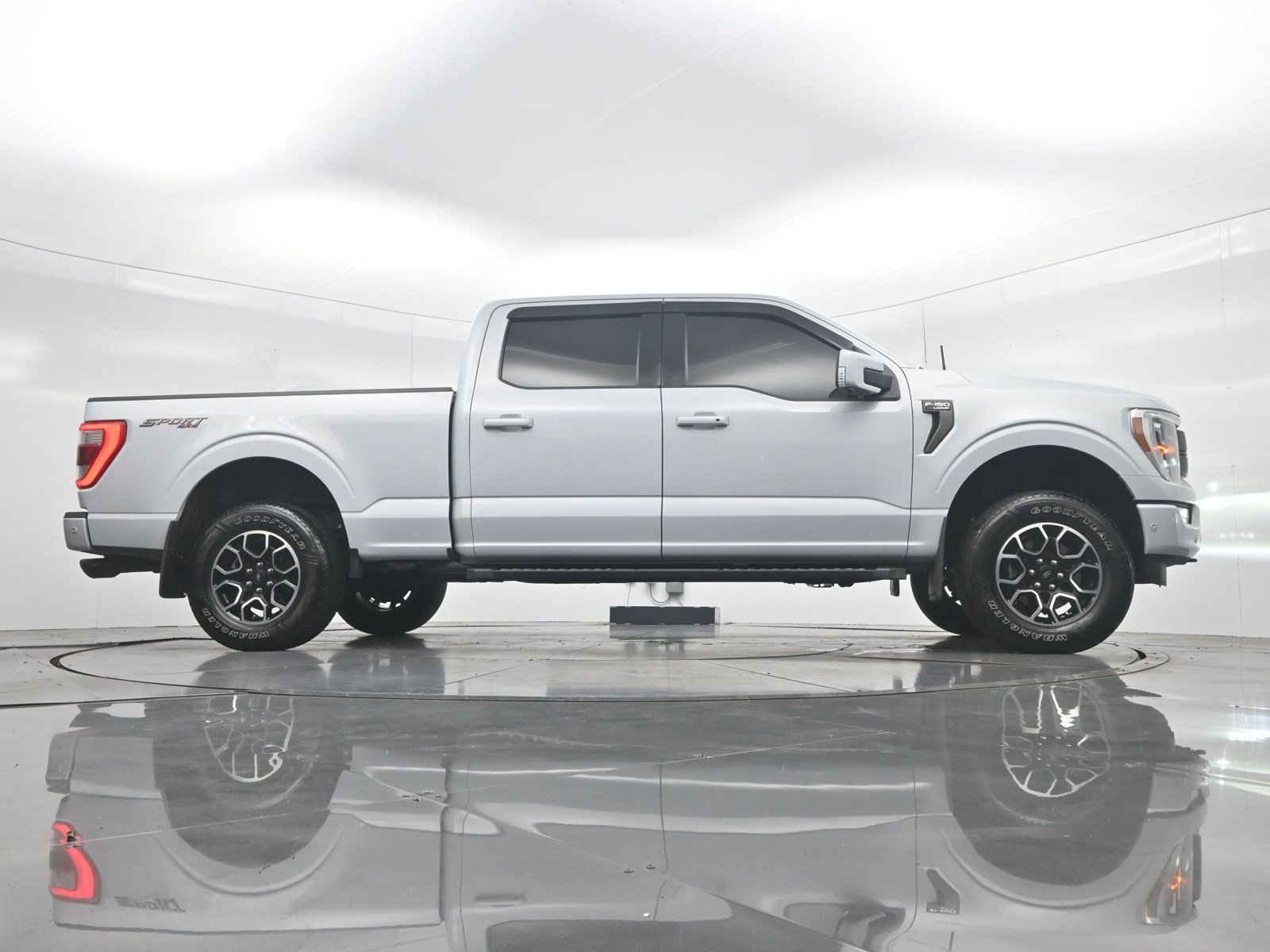 Used 2021 Ford F150 Lariat w/ Equipment Group 502A High AWD/4WD image 44