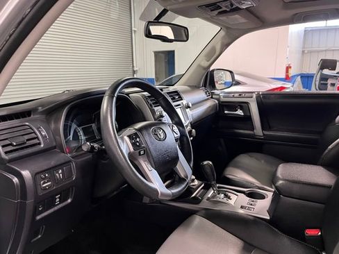 Used 2018 Toyota 4Runner SR5 Premium image 22