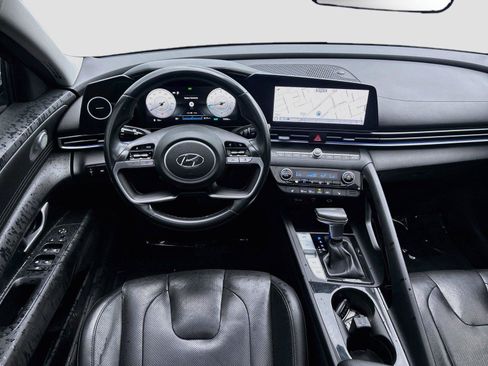Used 2021 Hyundai Elantra Limited FWD image 23