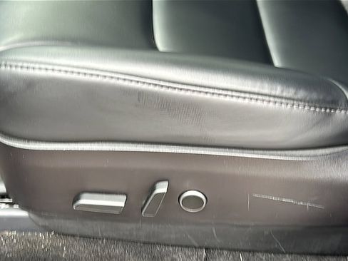 Used 2022 Tesla Model Y Performance image 15