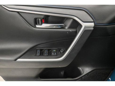 Used 2022 Toyota RAV4 XSE image 28