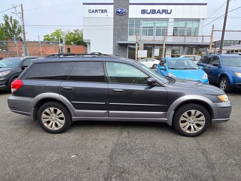 Used 2009 Subaru Outback 2.5i Limited AWD/4WD image 8
