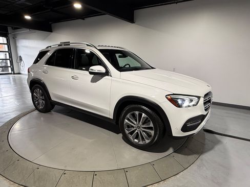 Used 2020 Mercedes-Benz GLE 450 4MATIC w/ Premium Package image 12