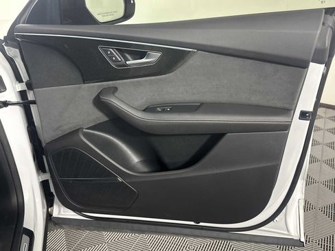 Used 2023 Audi SQ8 Prestige AWD/4WD image 17