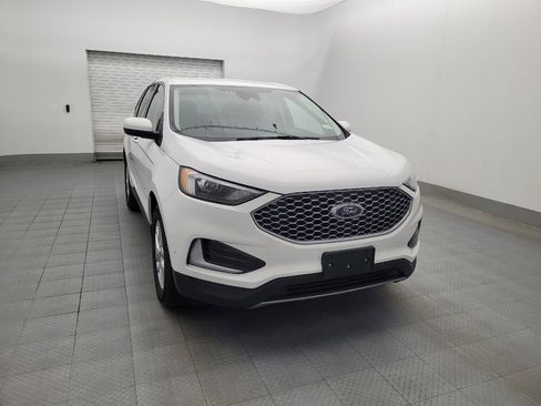Used 2023 Ford Edge SEL image 14