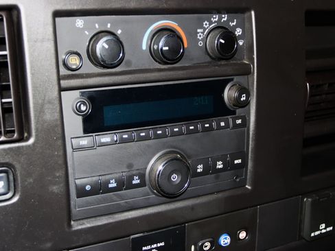 Used 2023 GMC Savana 3500 Extended w/ Driver Convenience Package RWD image 37