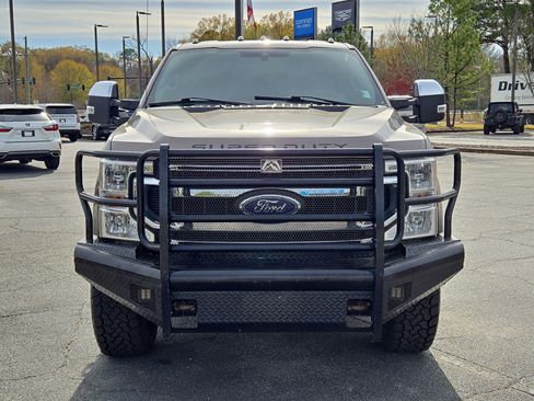 Used 2020 Ford F250 XLT w/ XLT Premium Package image 3