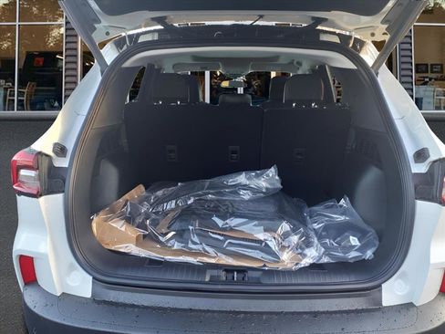 Used 2025 Ford Escape PHEV image 9