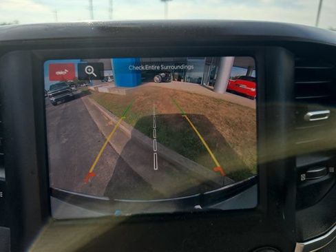 Used 2022 RAM 1500 Laramie AWD/4WD image 38