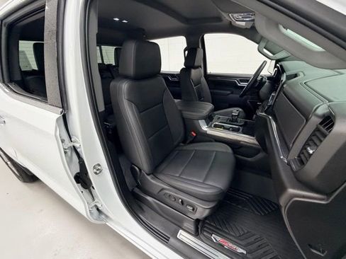 Certified 2025 Chevrolet Silverado 1500 LTZ image 30