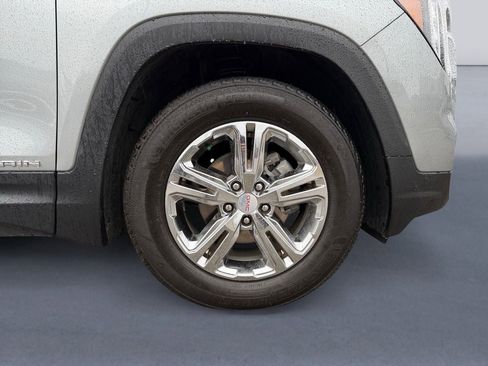Used 2023 GMC Terrain SLE image 9