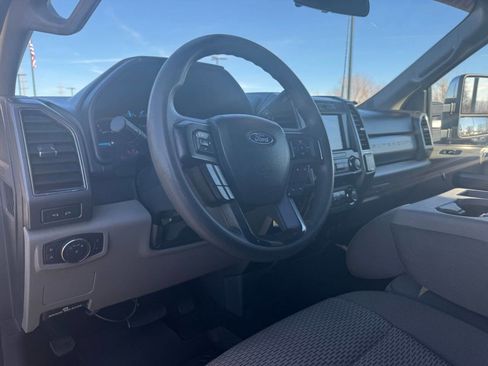 Used 2022 Ford F350 XLT w/ XLT Premium Package image 16