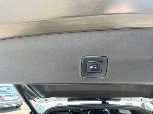 Used 2022 Chevrolet TrailBlazer ACTIV w/ Sun and Liftgate Package FWD image 20