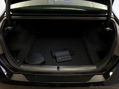 Certified 2026 BMW 540i xDrive image 32