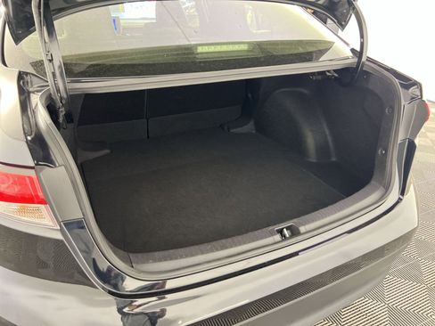 Used 2025 Toyota Corolla LE FWD image 27