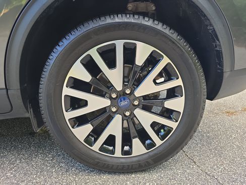 Used 2020 Ford Escape SE Sport FWD image 30