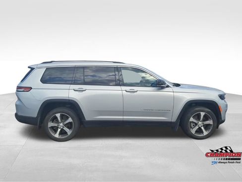 Used 2023 Jeep Grand Cherokee L Limited AWD/4WD image 8
