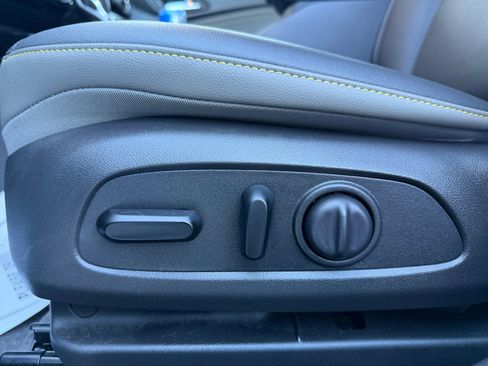 Used 2025 Chevrolet Trax ACTIV w/ Driver Confidence Package image 14