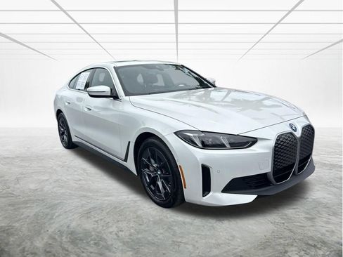 Used 2025 BMW i4 eDrive40 RWD image 2