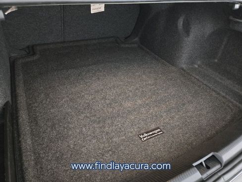 Used 2017 Volkswagen Passat 1.8T S image 14