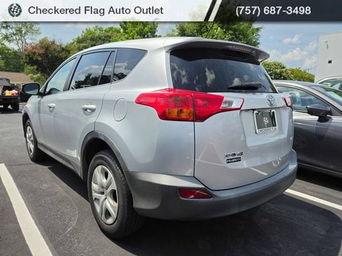 Used 2015 Toyota RAV4 LE FWD image 4