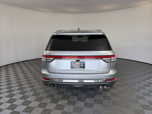 Used 2021 Lincoln Aviator Reserve w/ Equipment Group 201A AWD/4WD image 10
