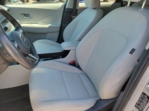 Used 2024 Hyundai Kona SEL FWD image 11