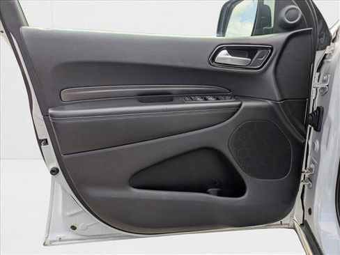 Used 2022 Dodge Durango SXT image 12