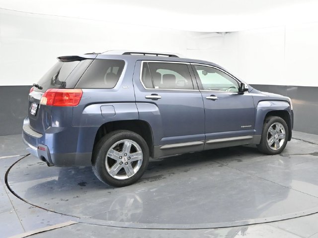 Used 2013 GMC Terrain SLT FWD image 2