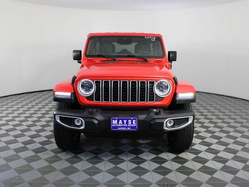 Used 2025 Jeep Wrangler Unlimited Sahara w/ Safety Group AWD/4WD image 25
