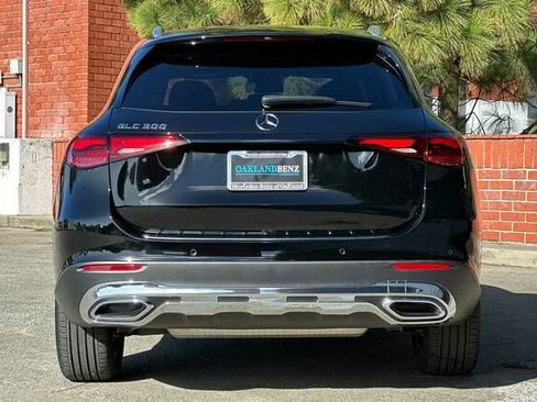 Certified 2025 Mercedes-Benz GLC 300 image 5