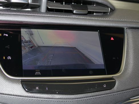 New 2025 Cadillac XT5 Luxury image 15