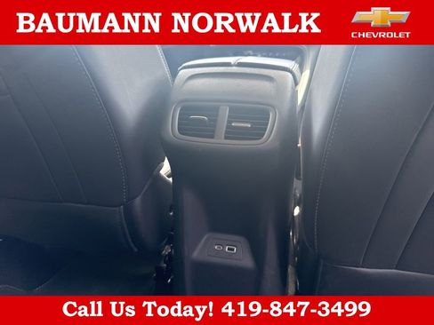 Used 2022 Buick Envision Preferred FWD image 29