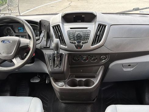 Used 2018 Ford Transit 150 XL RWD image 17