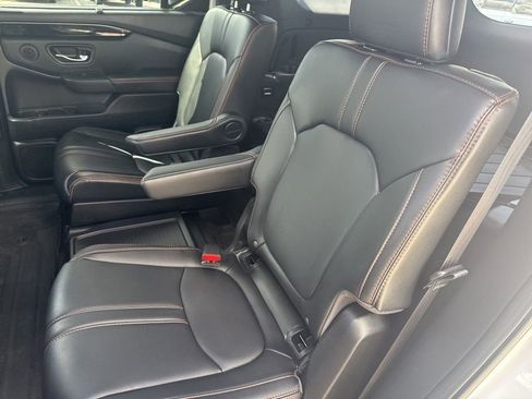 Used 2023 Honda Pilot TrailSport image 28