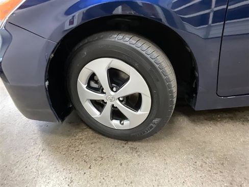 Used 2012 Toyota Prius Three image 19