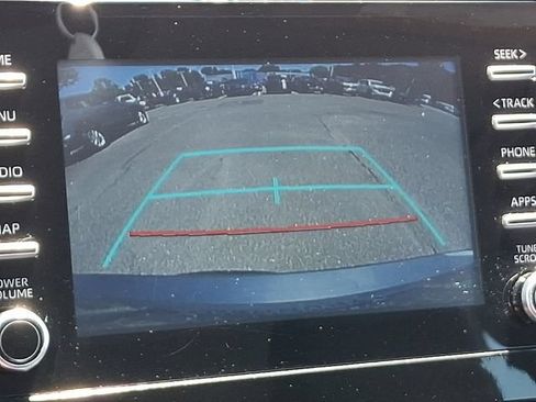 Used 2024 Toyota Camry SE FWD image 13
