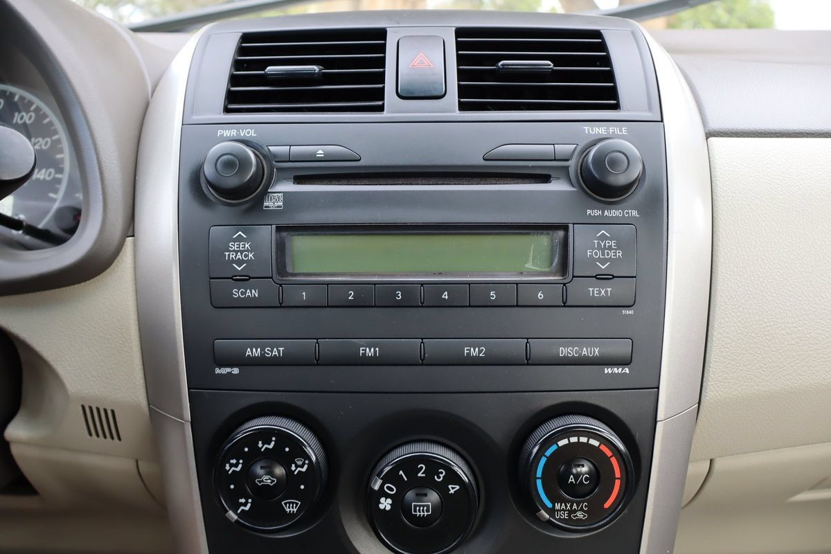 Used 2009 Toyota Corolla FWD image 32