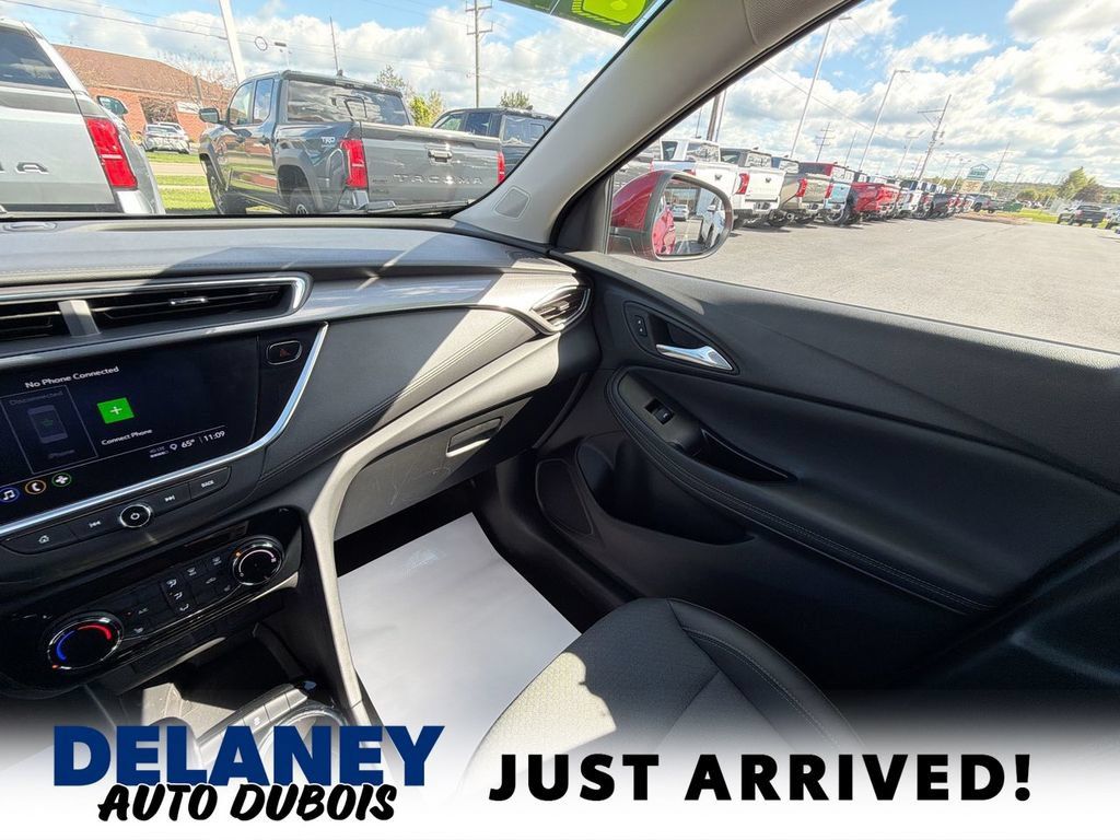 Used 2023 Buick Encore GX Preferred w/ Cold Weather Comfort Package FWD image 11