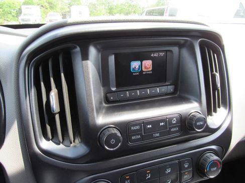 Used 2016 Chevrolet Colorado W/T w/ WT Convenience Package AWD/4WD image 17