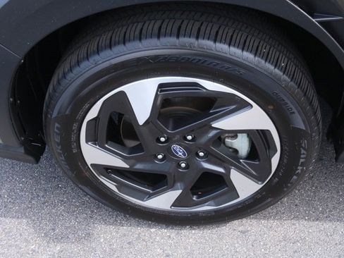 Used 2025 Subaru Crosstrek 2.5i Limited w/ Crosstrek Mirror Package image 9